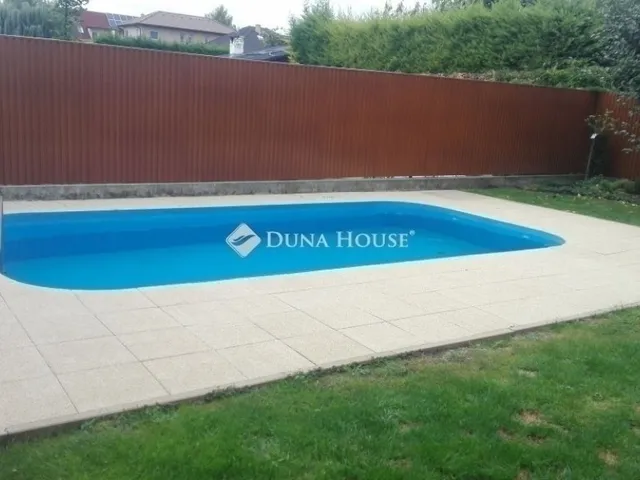 Eladó ház Nagytarcsa 193 nm