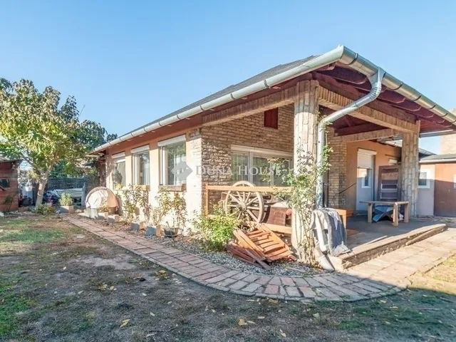 Eladó ház Üllő 150 nm