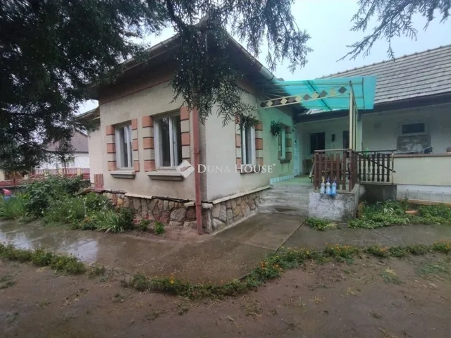 Eladó ház Tápiószentmárton 126 nm