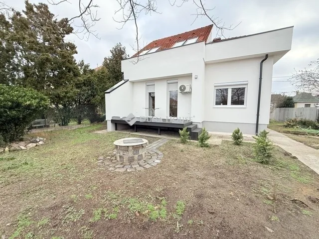 Eladó ház Budapest XVIII. kerület 239 nm