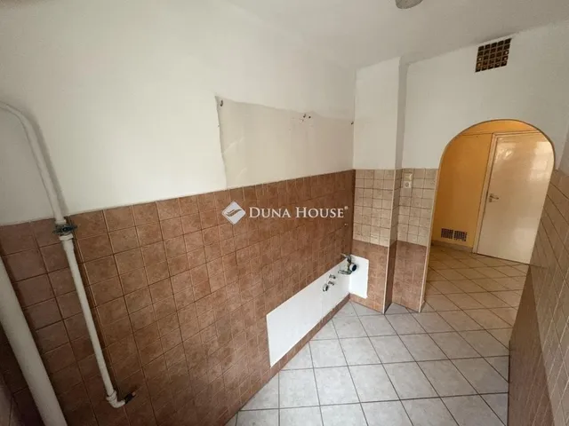 Eladó lakás Cegléd 53 nm