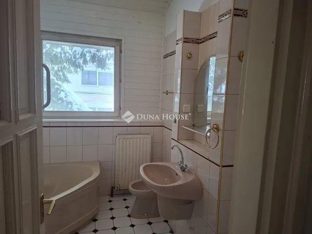 Eladó ház Sülysáp 175 nm