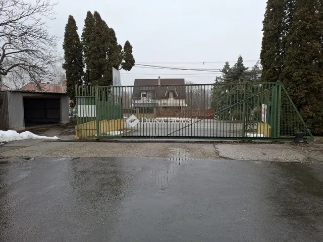 Eladó kereskedelmi és ipari ingatlan Pécel 950 nm