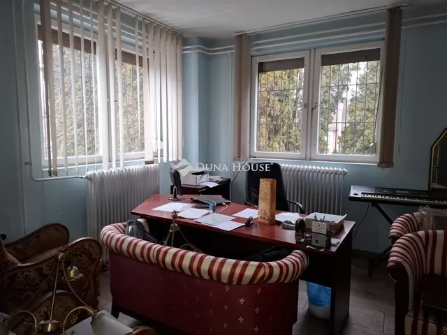 Eladó kereskedelmi és ipari ingatlan Pécel 950 nm