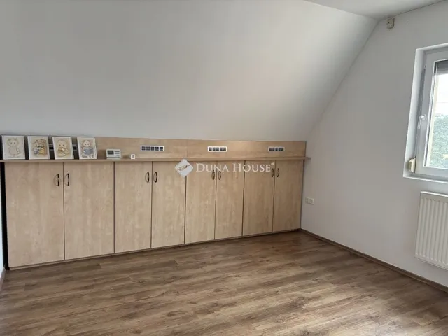 Eladó ház Üllő 65 nm