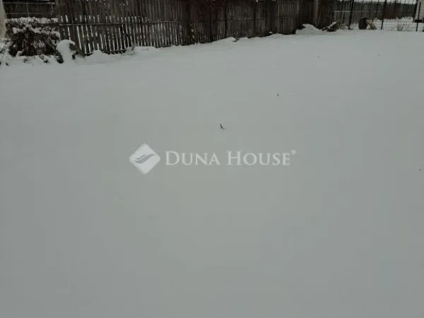 Eladó telek Budapest XVII. kerület 606 nm