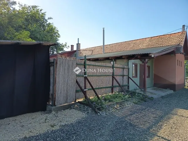 Eladó ház Bugyi 231 nm