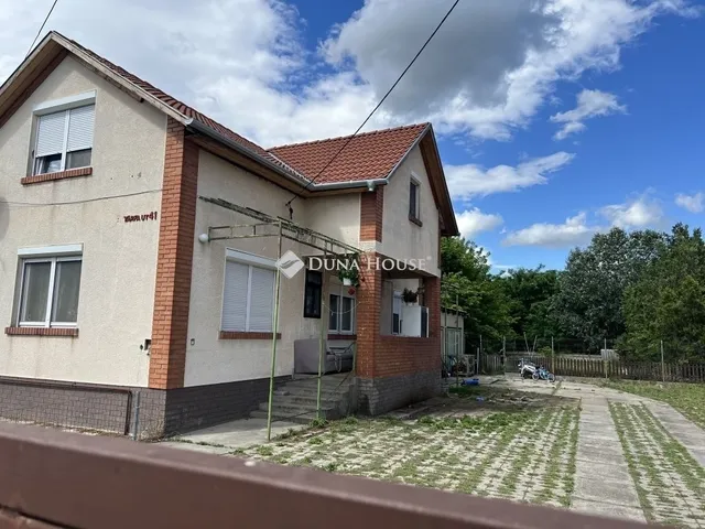 Eladó ház Dánszentmiklós 107 nm