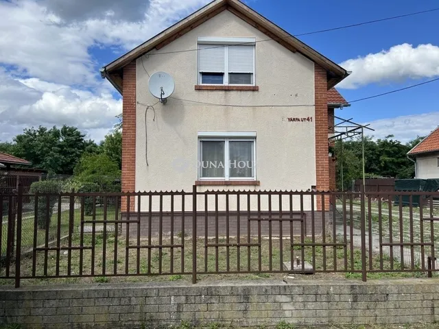 Eladó ház Dánszentmiklós 107 nm