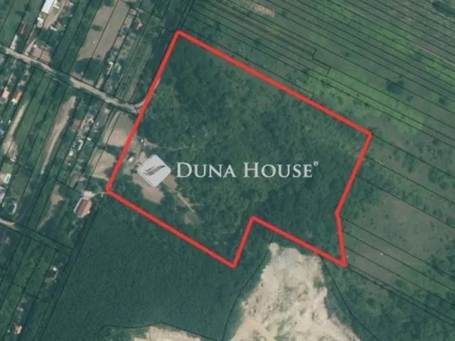 Eladó telek Mogyoród 39922 nm