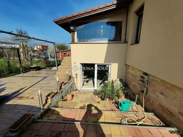 Eladó ház Monor 179 nm