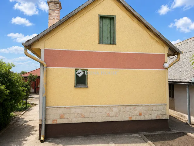 Eladó ház Cegléd 160 nm
