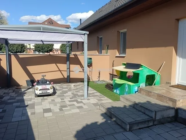 Eladó ház Üllő 96 nm