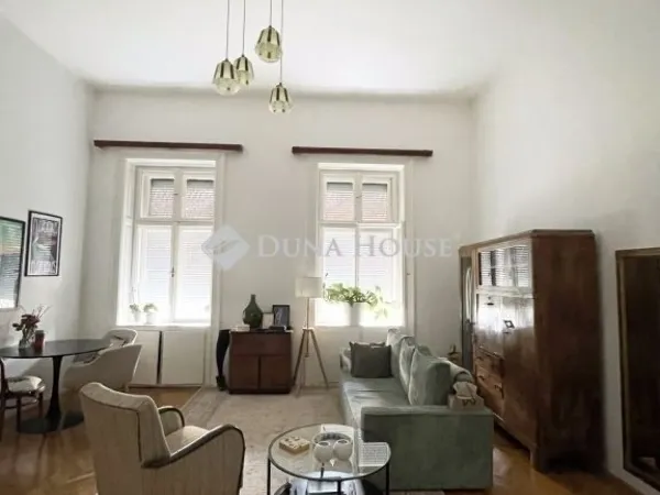 Eladó lakás Budapest V. kerület 63 nm