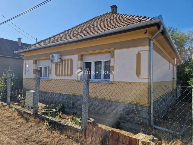 Eladó ház Tápiószecső 89 nm