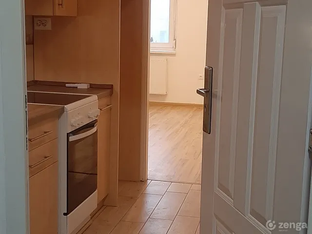 Kiadó lakás Veszprém, Újtelep 32 nm