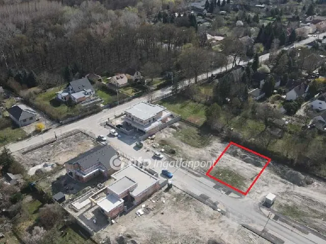 Eladó telek Győr, Pinnyéd 678 nm