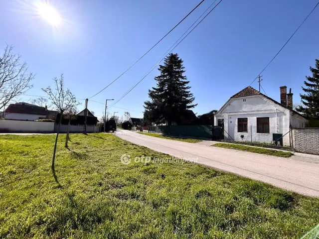 Eladó ház Győr, Révfalu 81 nm