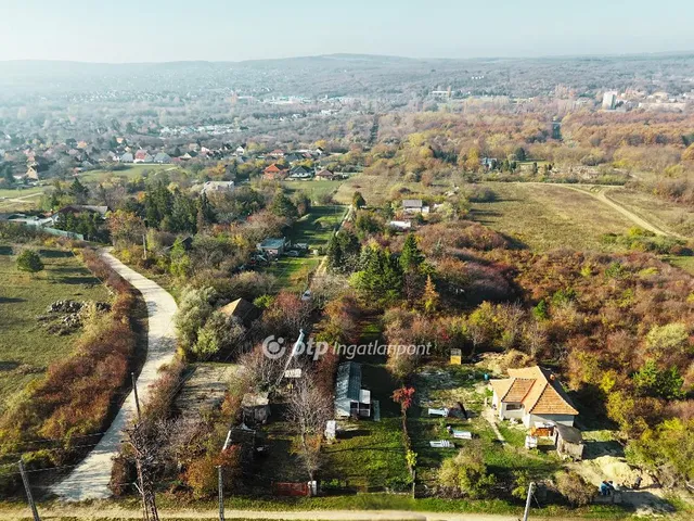 Eladó telek Balatonfűzfő 468 nm