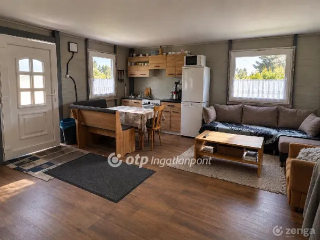 Eladó nyaraló Győr 30 nm