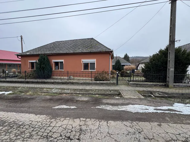 Eladó ház Hernádkércs 300 nm