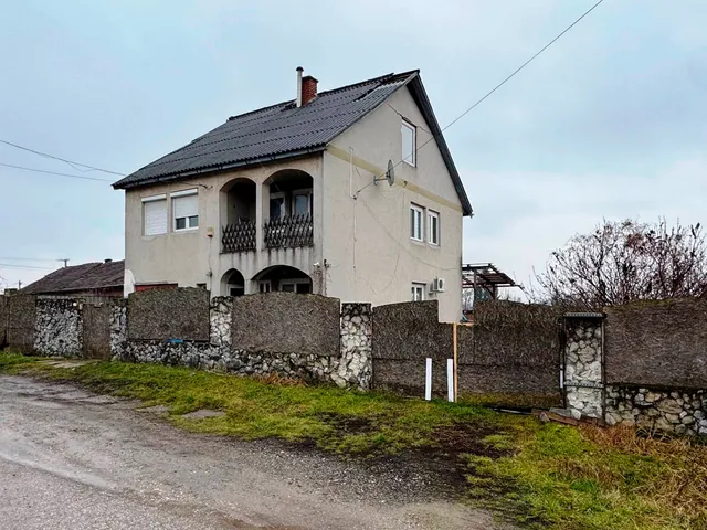 Eladó ház Sajókaza 150 nm