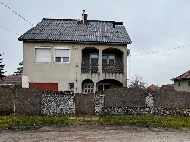 Eladó ház Sajókaza 150 nm