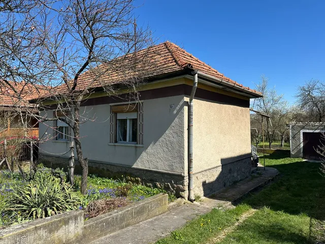 Eladó ház Dédestapolcsány 82 nm