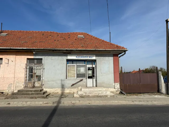 Eladó kereskedelmi és ipari ingatlan Szuhakálló 65 nm