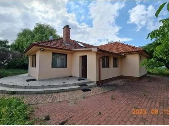 Eladó mezőgazdasági ingatlan Mikepércs 6305 nm