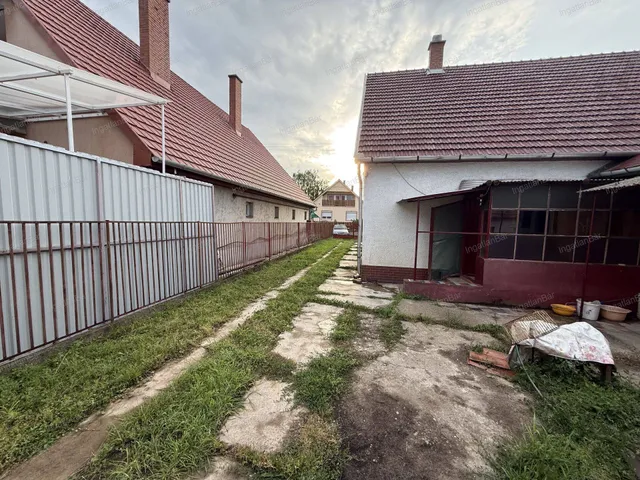 Eladó ház Debrecen 96 nm