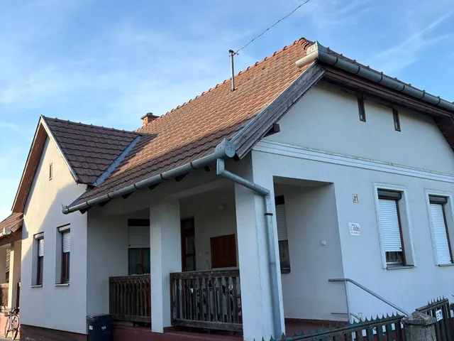 Eladó ház Jánd 72 nm
