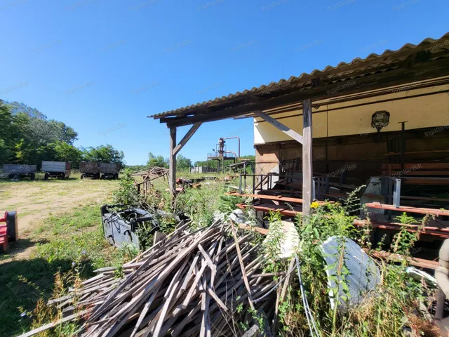 Eladó kereskedelmi és ipari ingatlan Nyírmada 1500 nm