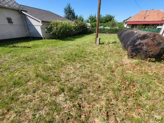 Eladó ház Nyírmada 300 nm