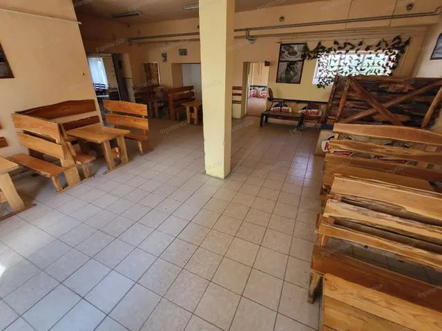 Eladó kereskedelmi és ipari ingatlan Kölcse 312 nm