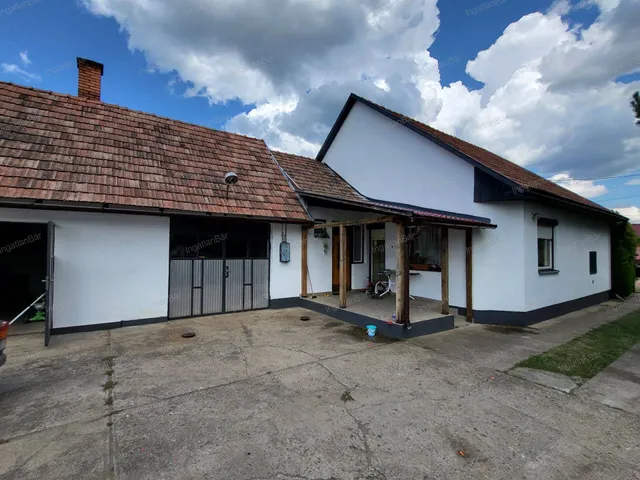 Eladó ház Bátorliget 79 nm