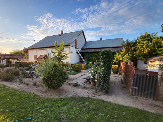 Eladó ház Nagyecsed 126 nm