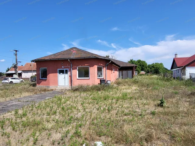 Eladó ház Nyírmeggyes 660 nm