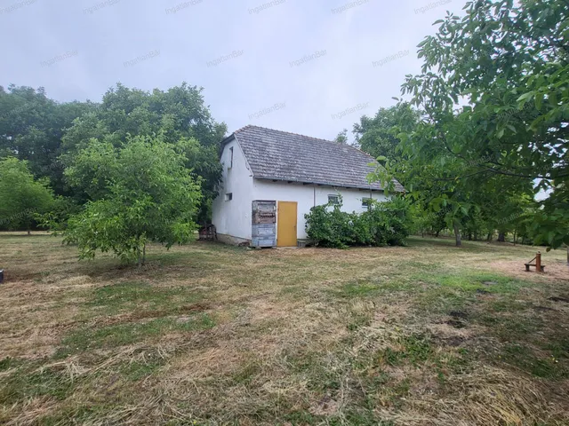 Eladó mezőgazdasági ingatlan Mánd 60 nm