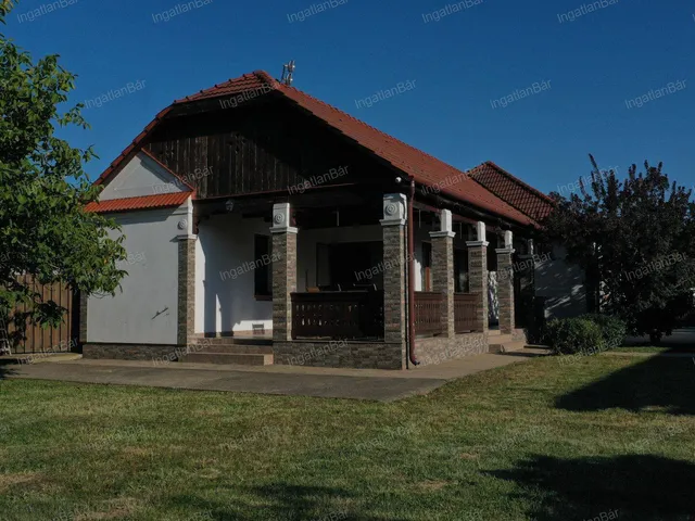 Eladó ház Tiszakóród 140 nm