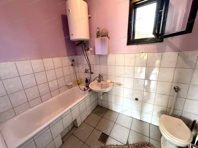 Eladó ház Ófehértó 65 nm