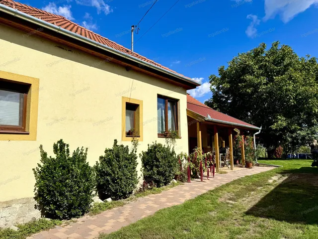 Eladó ház Székely 117 nm