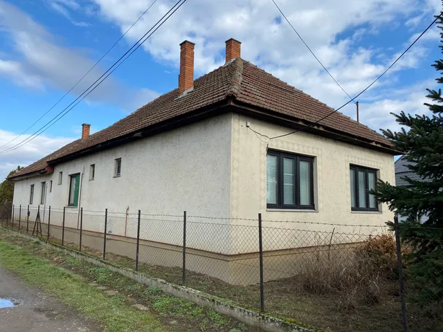 Eladó ház Ököritófülpös 165 nm