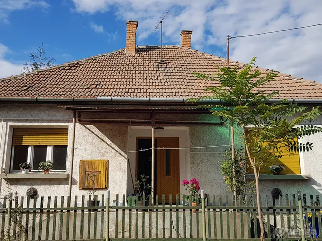 Eladó ház Újszilvás 80 nm