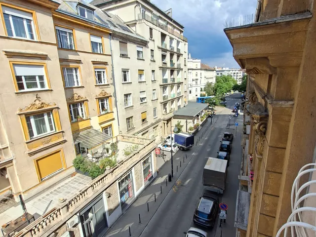 Eladó lakás Budapest II. kerület, Országút 86 nm
