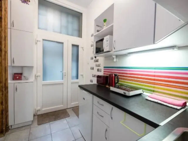 Eladó lakás Budapest VI. kerület, Nagykörúton kívüli terület 24 nm