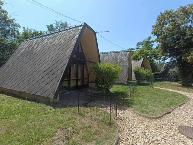 Eladó üdülő és hétvégi ház Délegyháza 270 nm