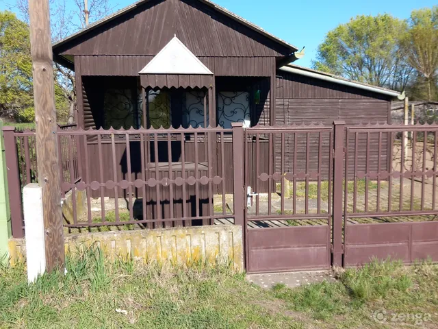 Eladó üdülő és hétvégi ház Hajdúböszörmény, Szőlőskertek 25 nm