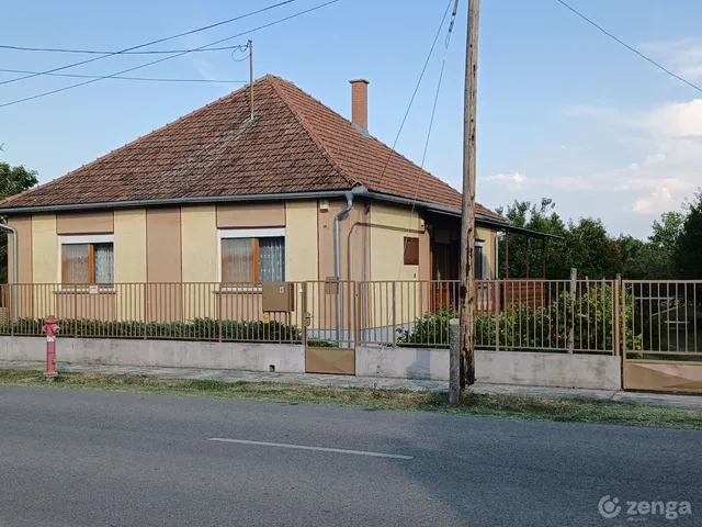 Eladó ház Szakmár 100 nm