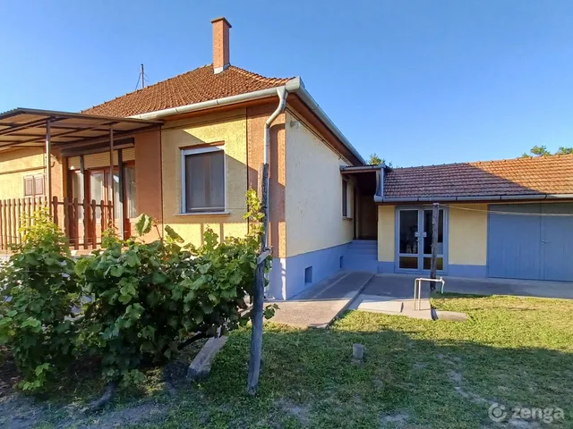 Eladó ház Szakmár 100 nm